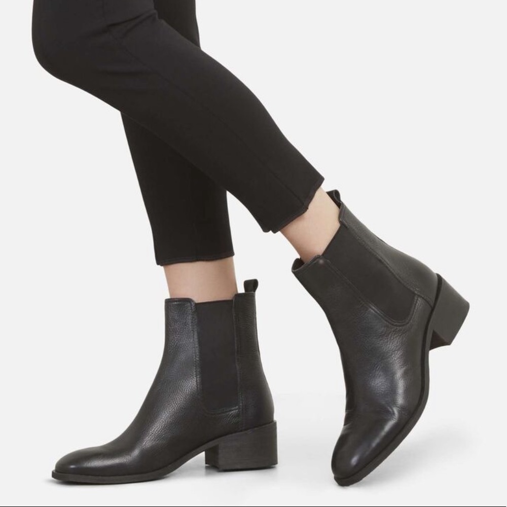 NWT Kenneth Cole Reaction Chelsea Flat Bootie